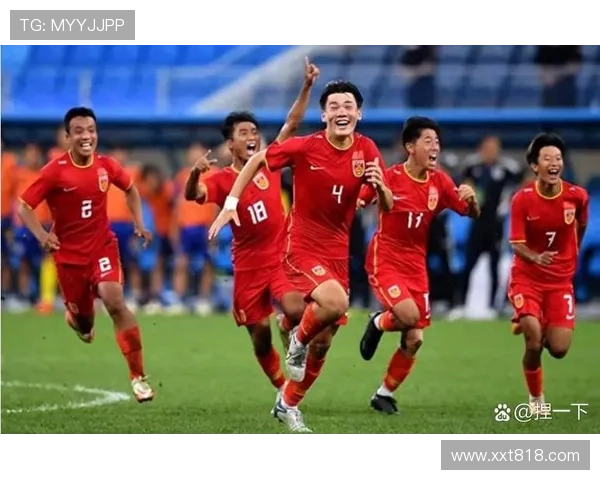 中国足球队逆袭晋级亚洲杯四强 头号球星表现惊艳引发热议