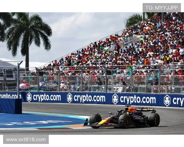 F1赛季战况激烈 梅赛德斯与红牛争霸新局面初现