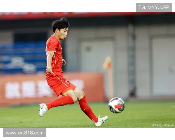 国足逆转取胜展现顽强斗志全场鏖战九十分钟上演激情逆袭