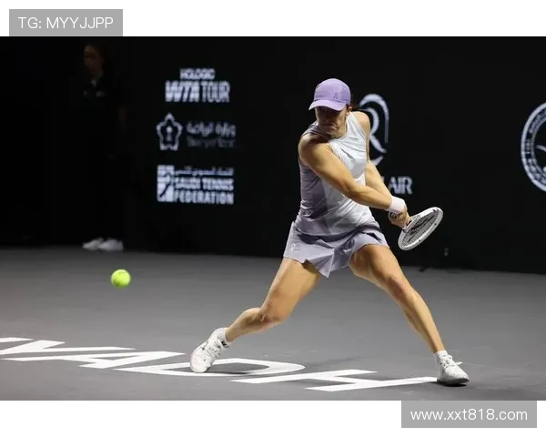 网球赛场风云再起：全球顶级选手备战新赛季争夺冠军荣耀