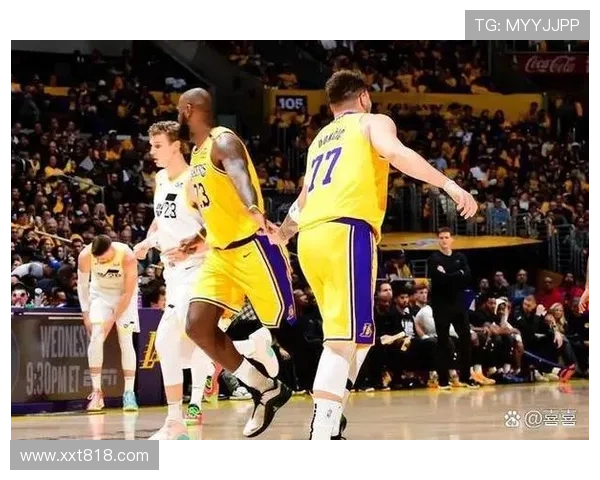 NBA最新动向：詹姆斯领衔湖人迎战勇士，浓眉哥伤情更新引发关注